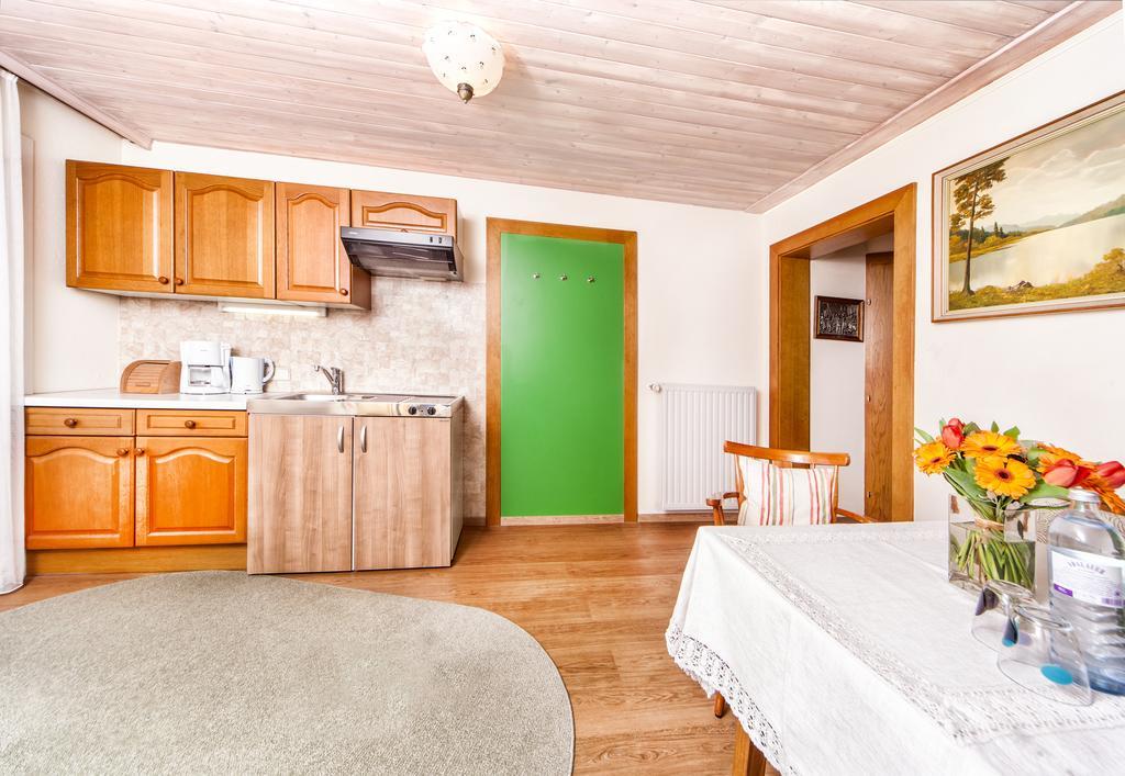 Kraners Alpenhof Bio Bed And Breakfast Pension Weissensee Exterior foto